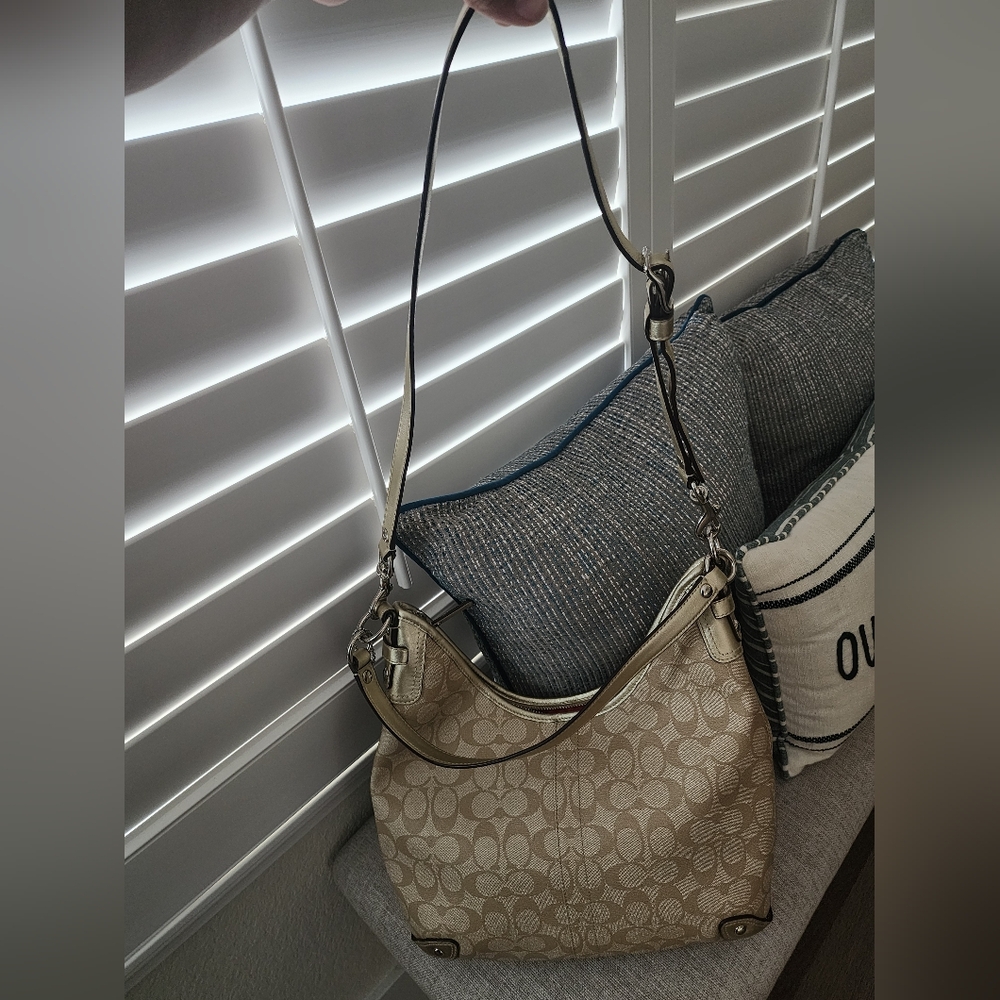 Coach Beige & White & Gold Adjustable 1 Crossbody/1 Shoulder Strap - Picture 16 of 16